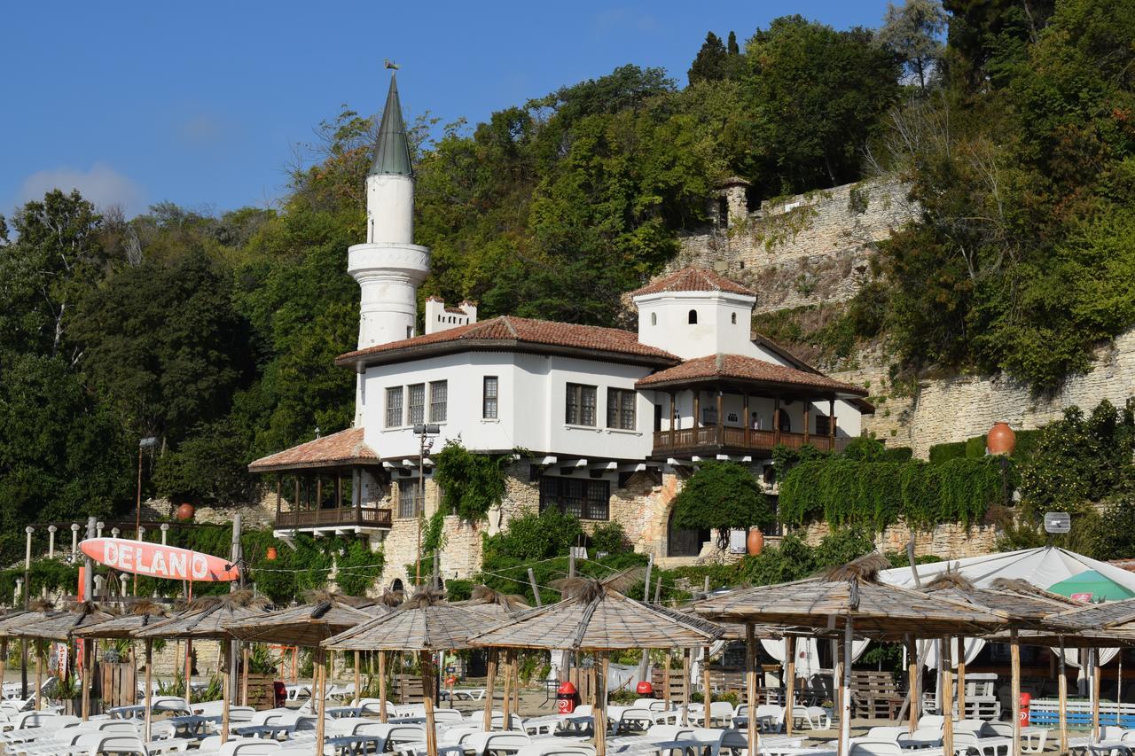 Ahilea Hotel - Free Pool Access Balchik Esterno foto